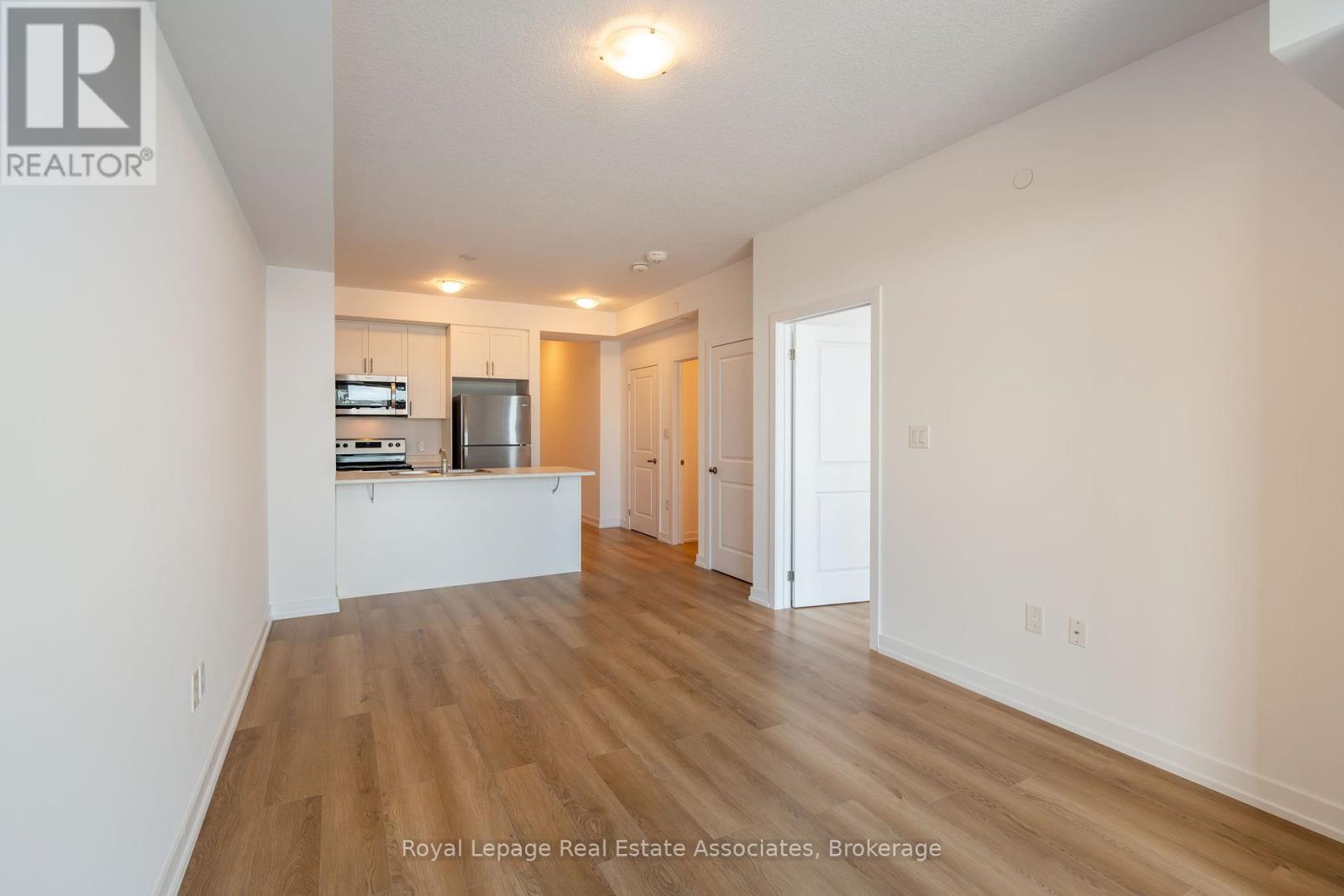 706 - 470 Dundas Street E, Hamilton, Ontario  L0R 2H4 - Photo 6 - X12403474