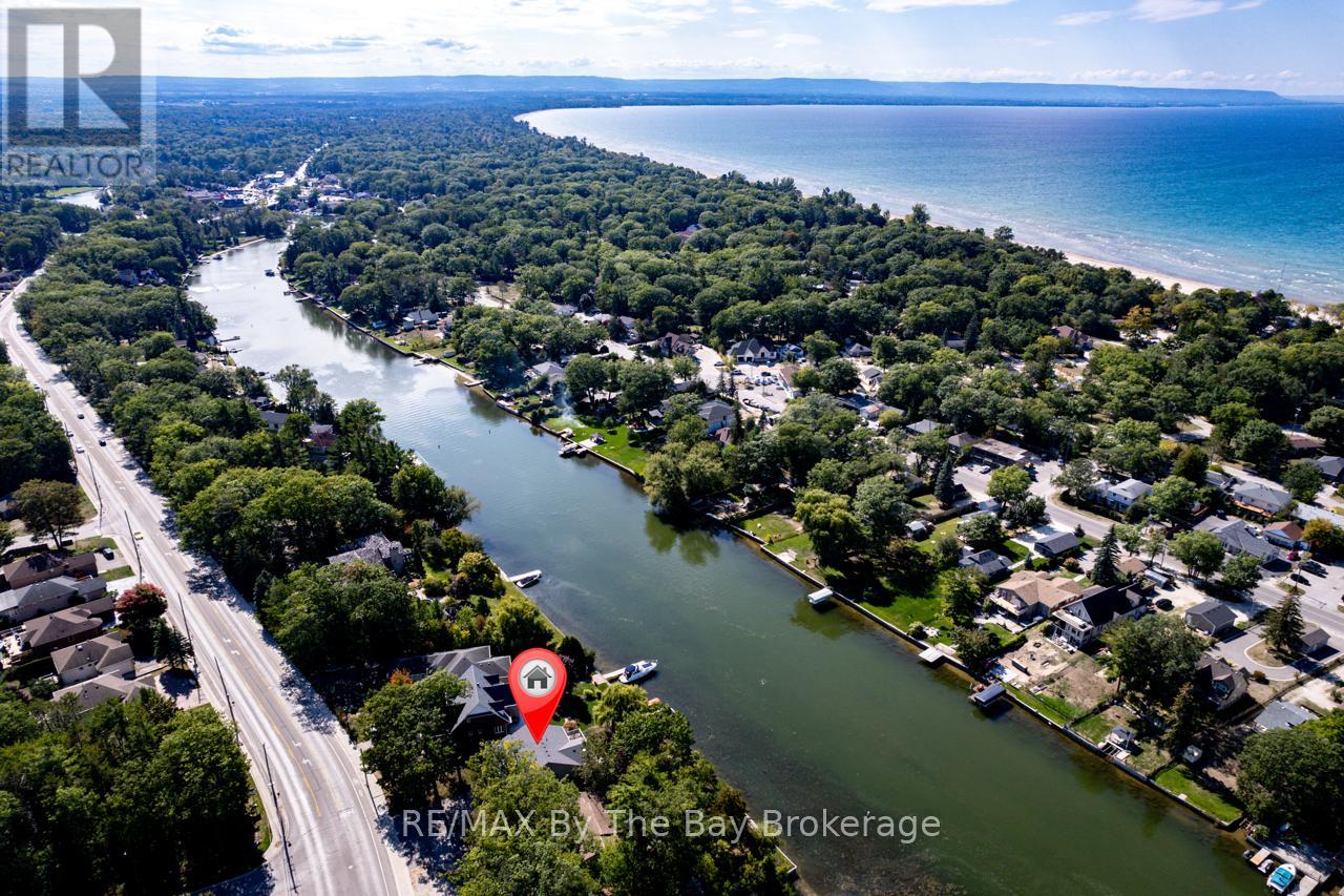 Property at 1902 RIVER ROAD W image 3