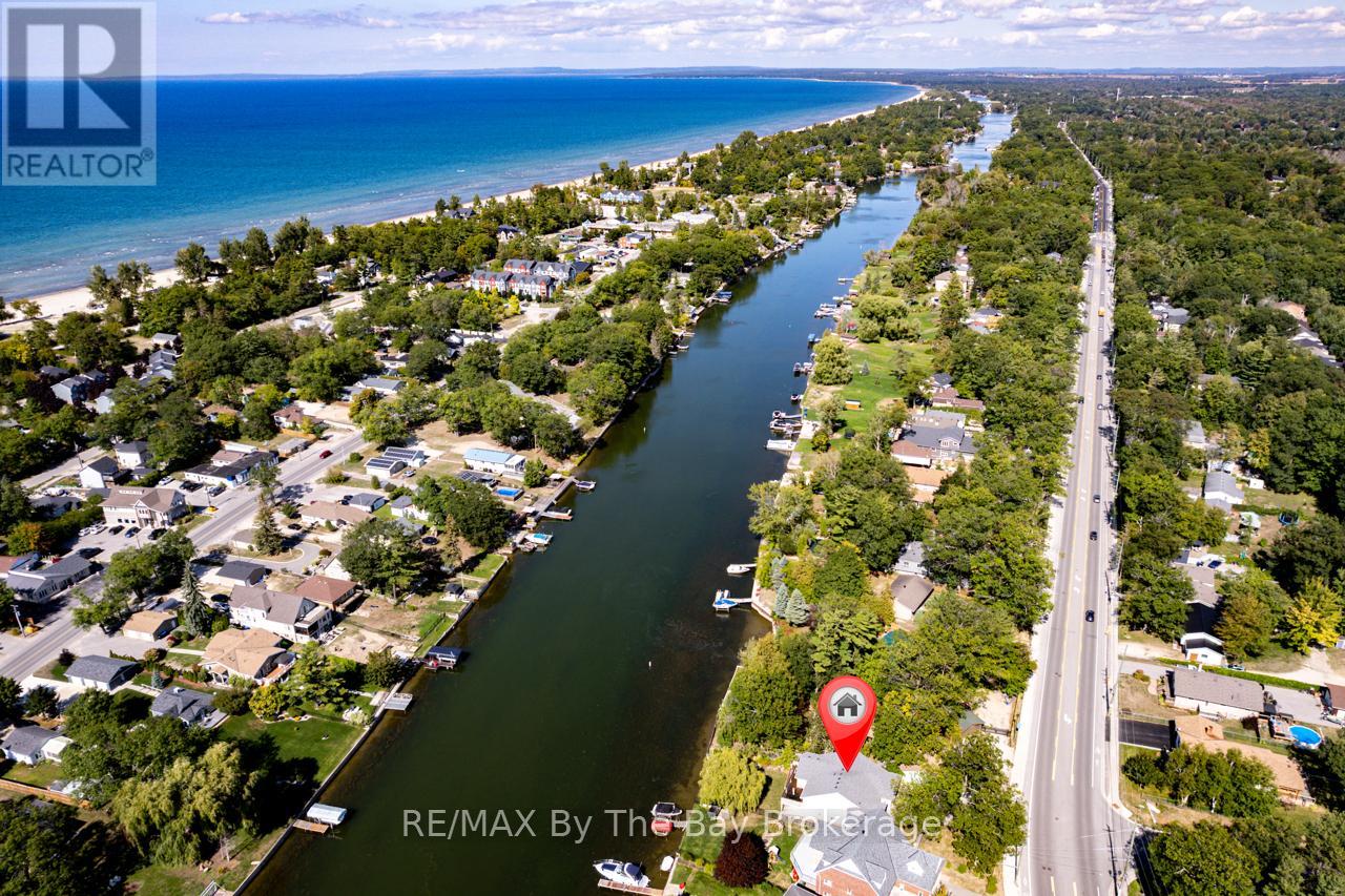 Property at 1902 RIVER ROAD W image 4