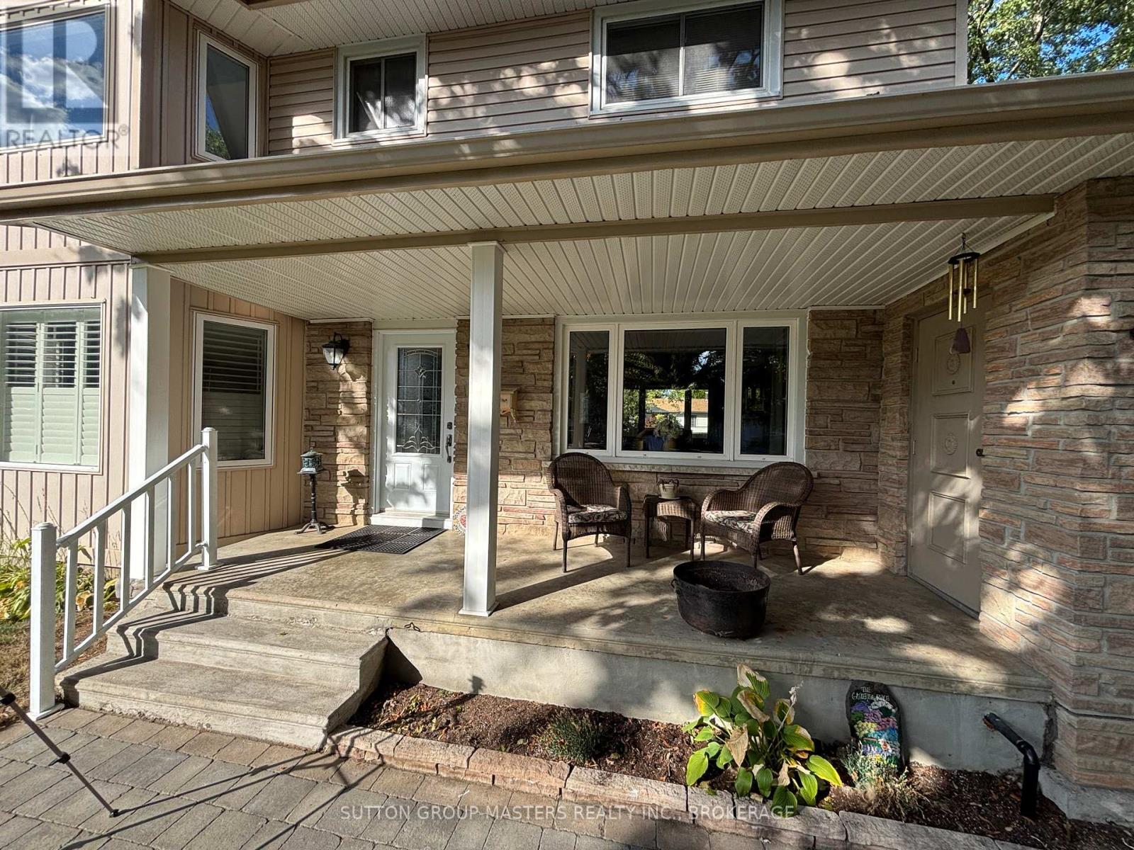 846 Kilburn Street, Kingston, Ontario  K7M 6A9 - Photo 3 - X12403797