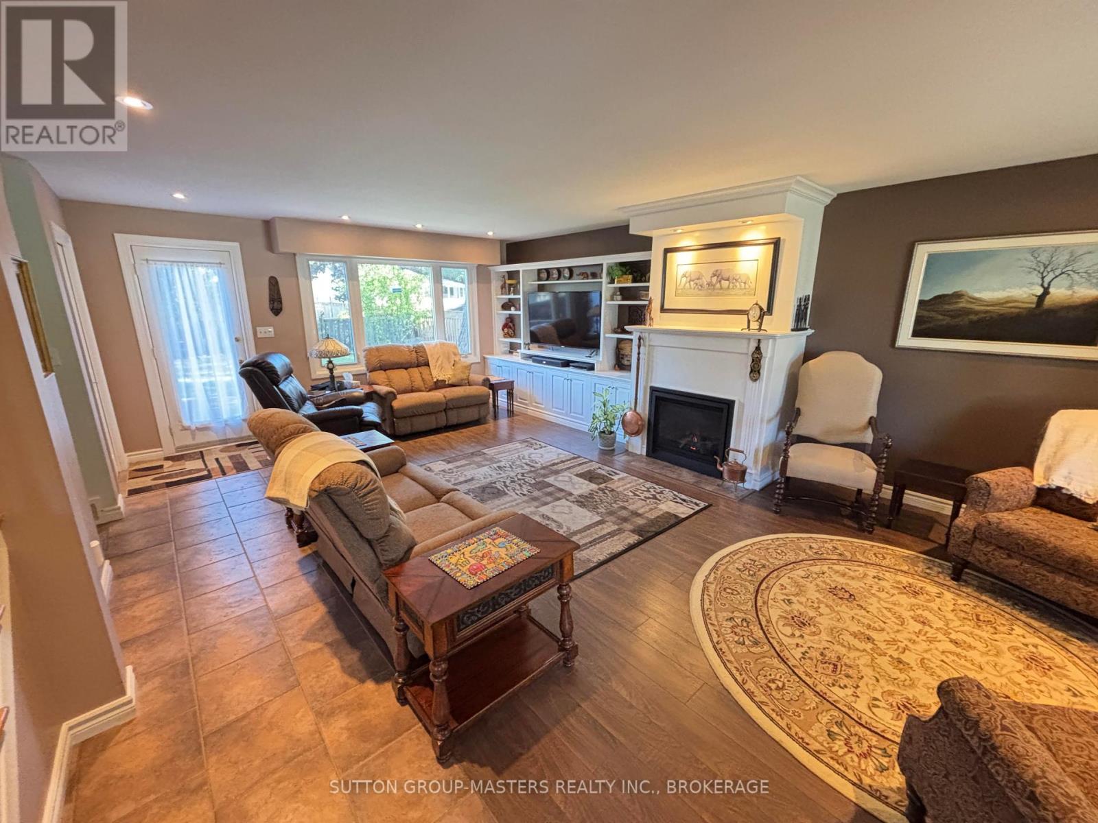 846 Kilburn Street, Kingston, Ontario  K7M 6A9 - Photo 4 - X12403797