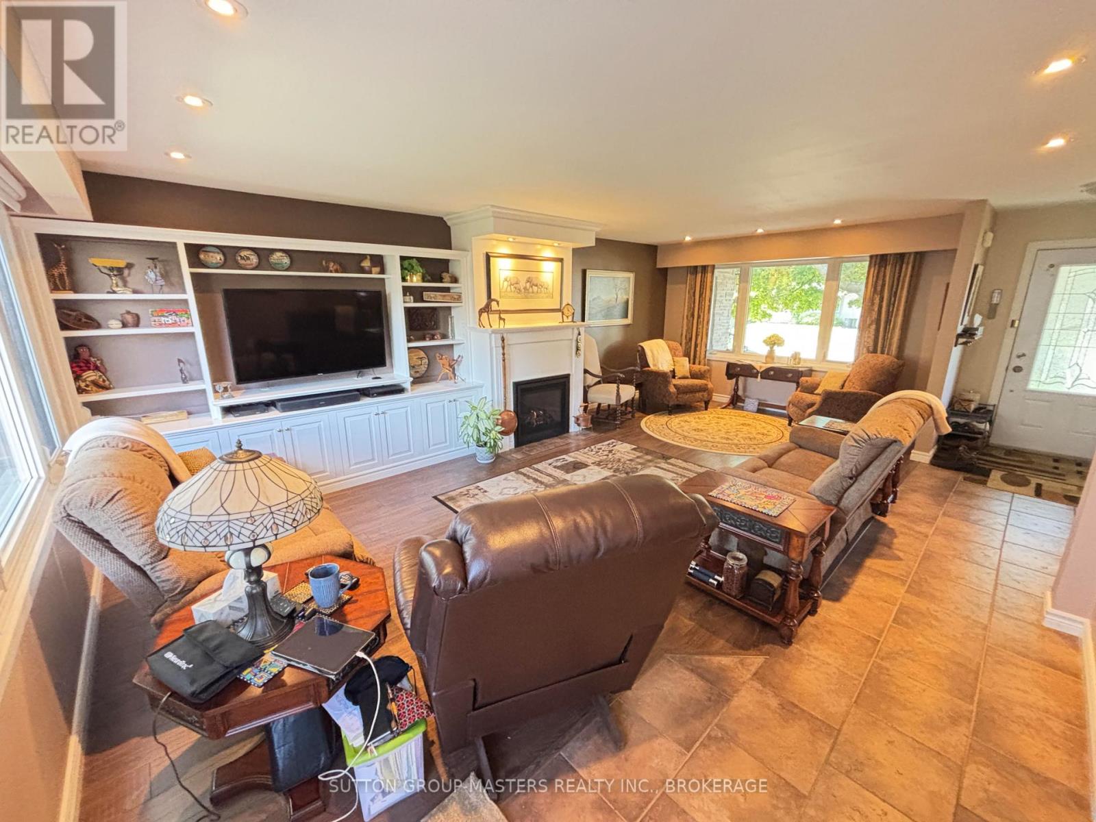 846 Kilburn Street, Kingston, Ontario  K7M 6A9 - Photo 5 - X12403797