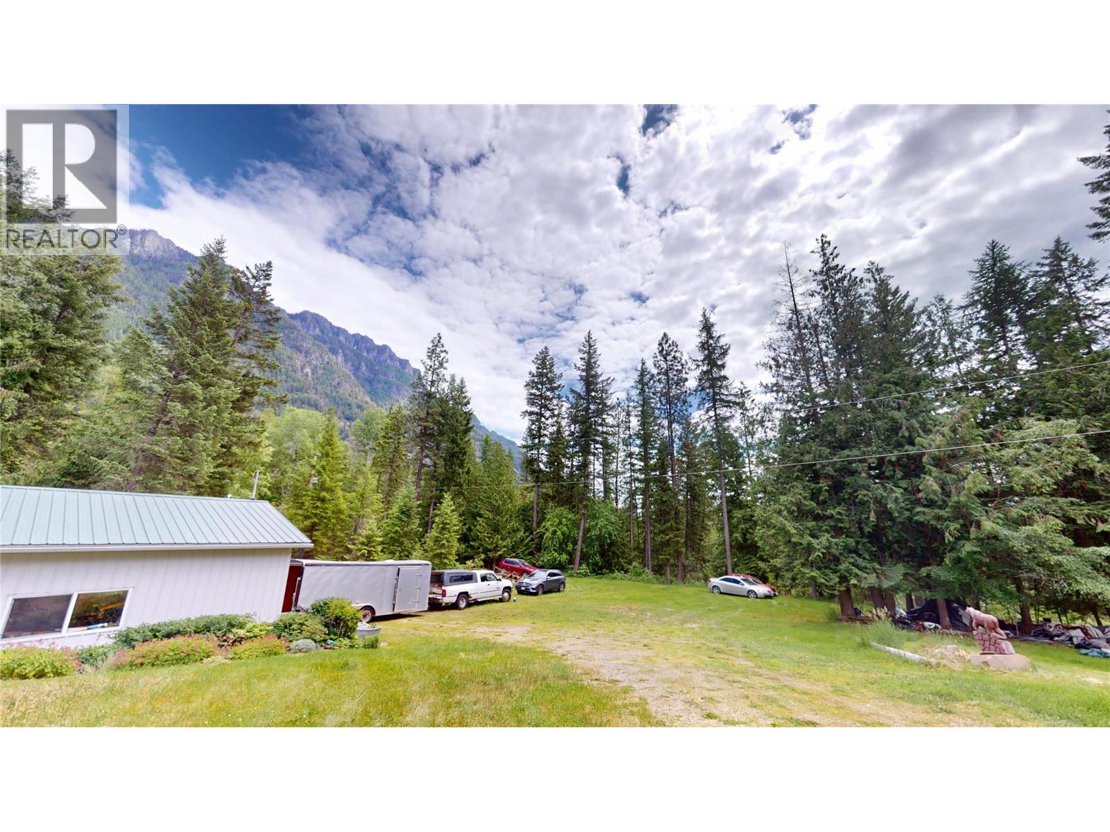 3320 Jackson Road, Canyon, British Columbia  V0B 1C1 - Photo 7 - 10349938