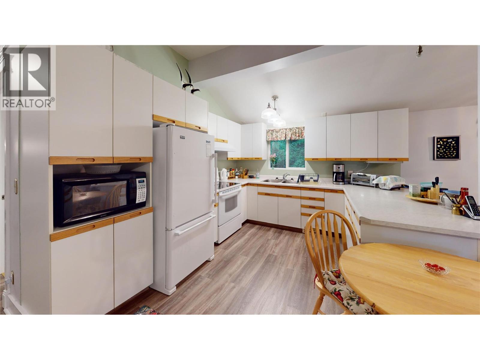 3320 Jackson Road, Canyon, British Columbia  V0B 1C1 - Photo 19 - 10349938