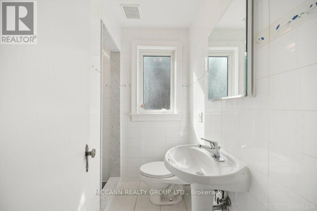 118 Braeside Road, Toronto (Lawrence Park North), Ontario  M4N 1Y2 - Photo 20 - C12403505