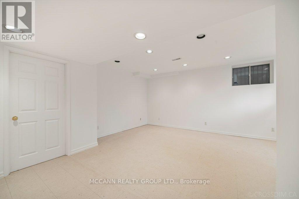 118 Braeside Road, Toronto (Lawrence Park North), Ontario  M4N 1Y2 - Photo 29 - C12403505