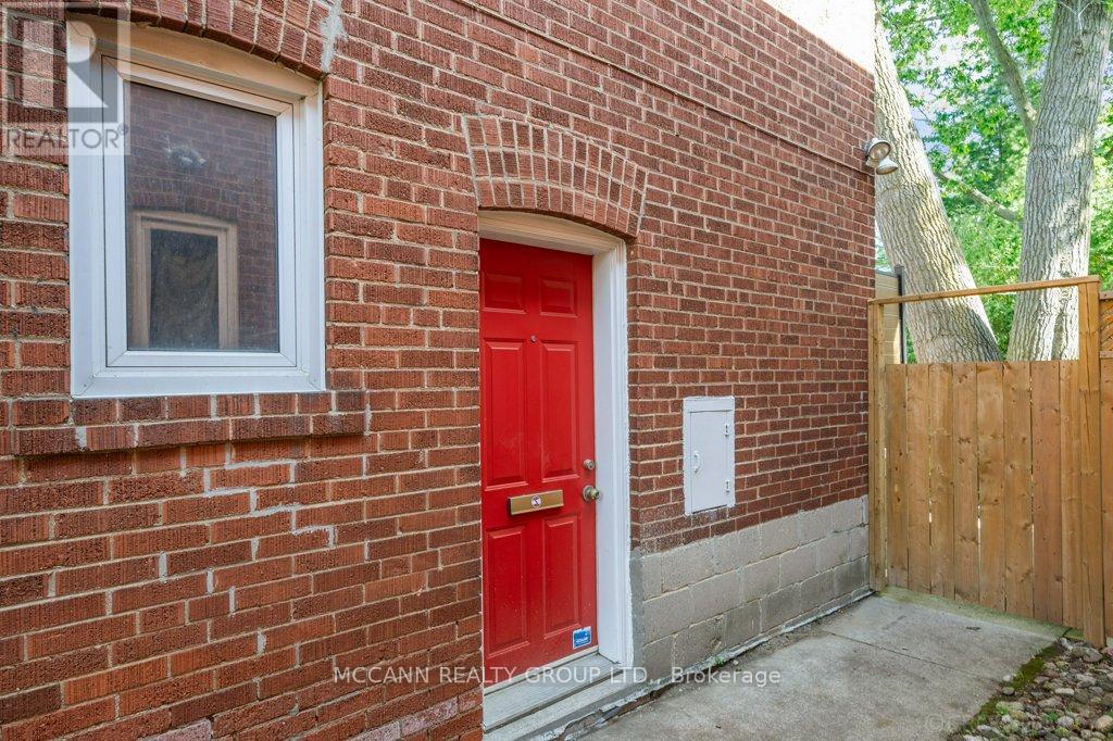 118 Braeside Road, Toronto (Lawrence Park North), Ontario  M4N 1Y2 - Photo 39 - C12403505