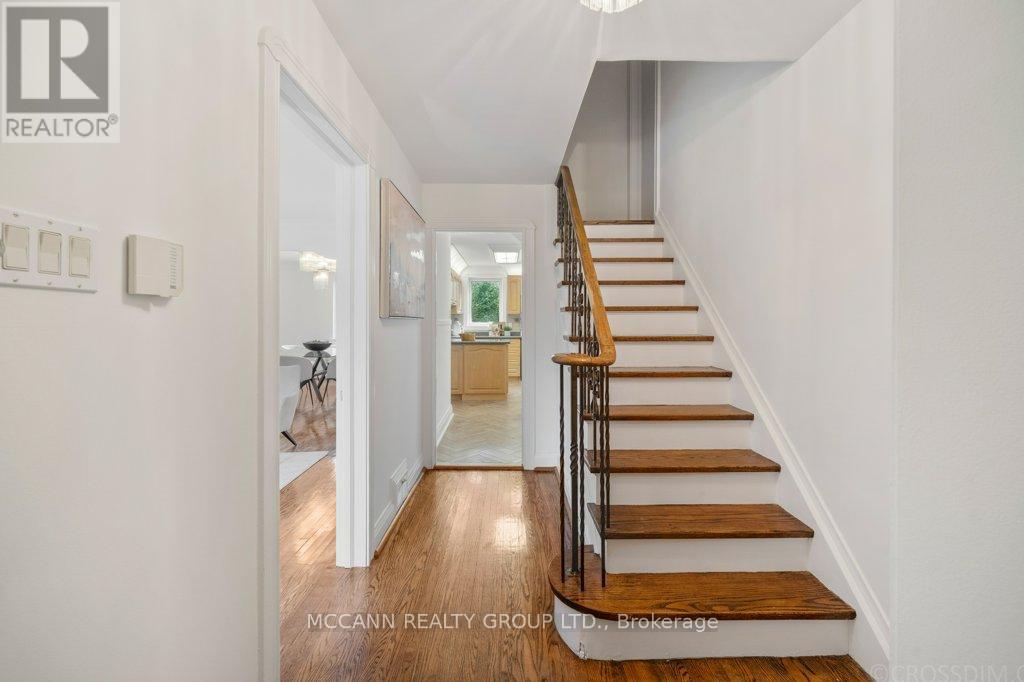 118 Braeside Road, Toronto (Lawrence Park North), Ontario  M4N 1Y2 - Photo 4 - C12403505