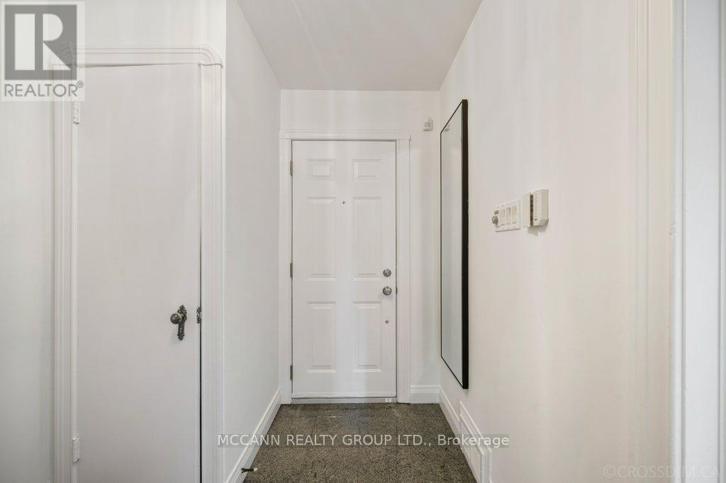 118 Braeside Road, Toronto (Lawrence Park North), Ontario  M4N 1Y2 - Photo 5 - C12403505