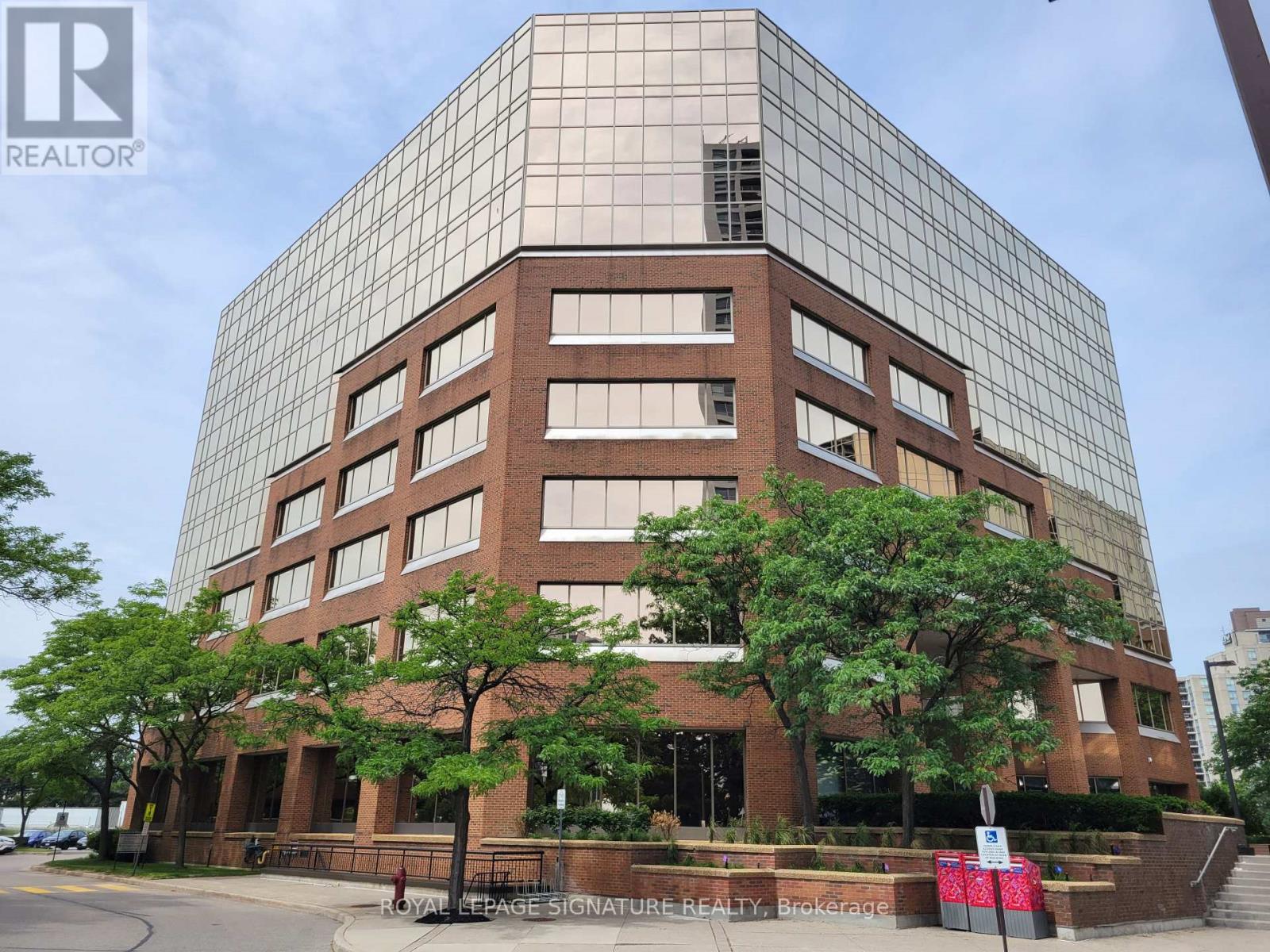 100 - 2005 SHEPPARD AVENUE E, Toronto, Ontario