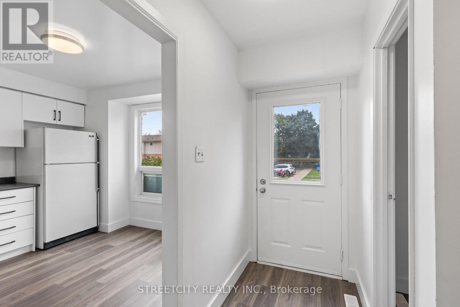 59 - 550 Second Street, London East, Ontario  N5V 3S3 - Photo 3 - X12403755