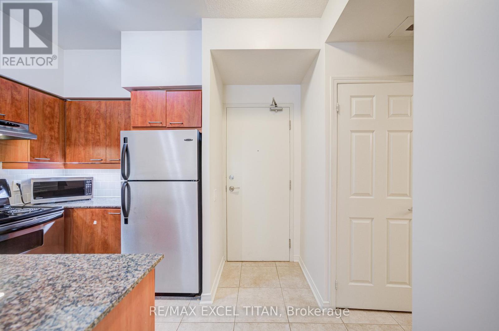 110 - 455 Rosewell Avenue, Toronto (Lawrence Park North), Ontario  M4R 2B6 - Photo 9 - C12403659