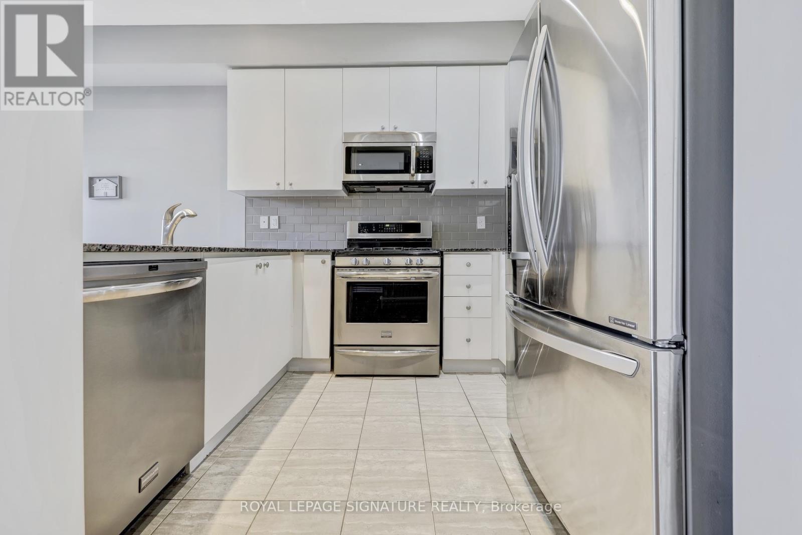 2442 Earl Grey Avenue, Pickering, Ontario  L1X 0B9 - Photo 20 - E12403541