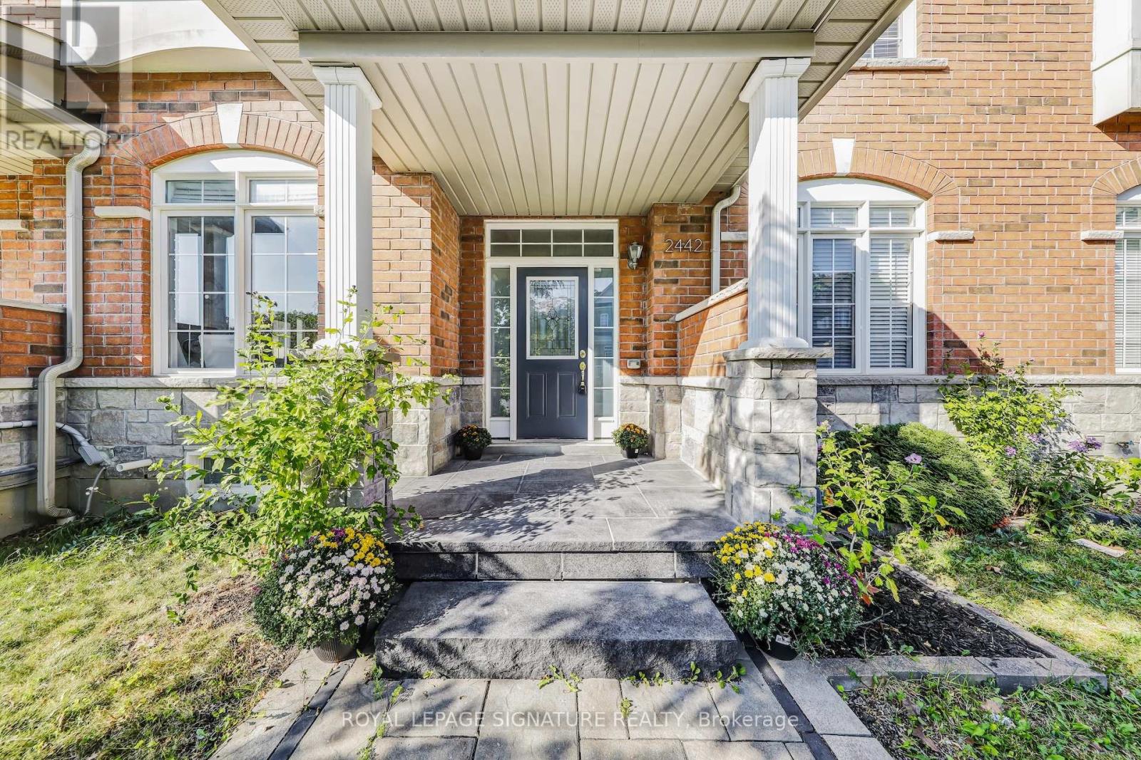 2442 Earl Grey Avenue, Pickering, Ontario  L1X 0B9 - Photo 5 - E12403541