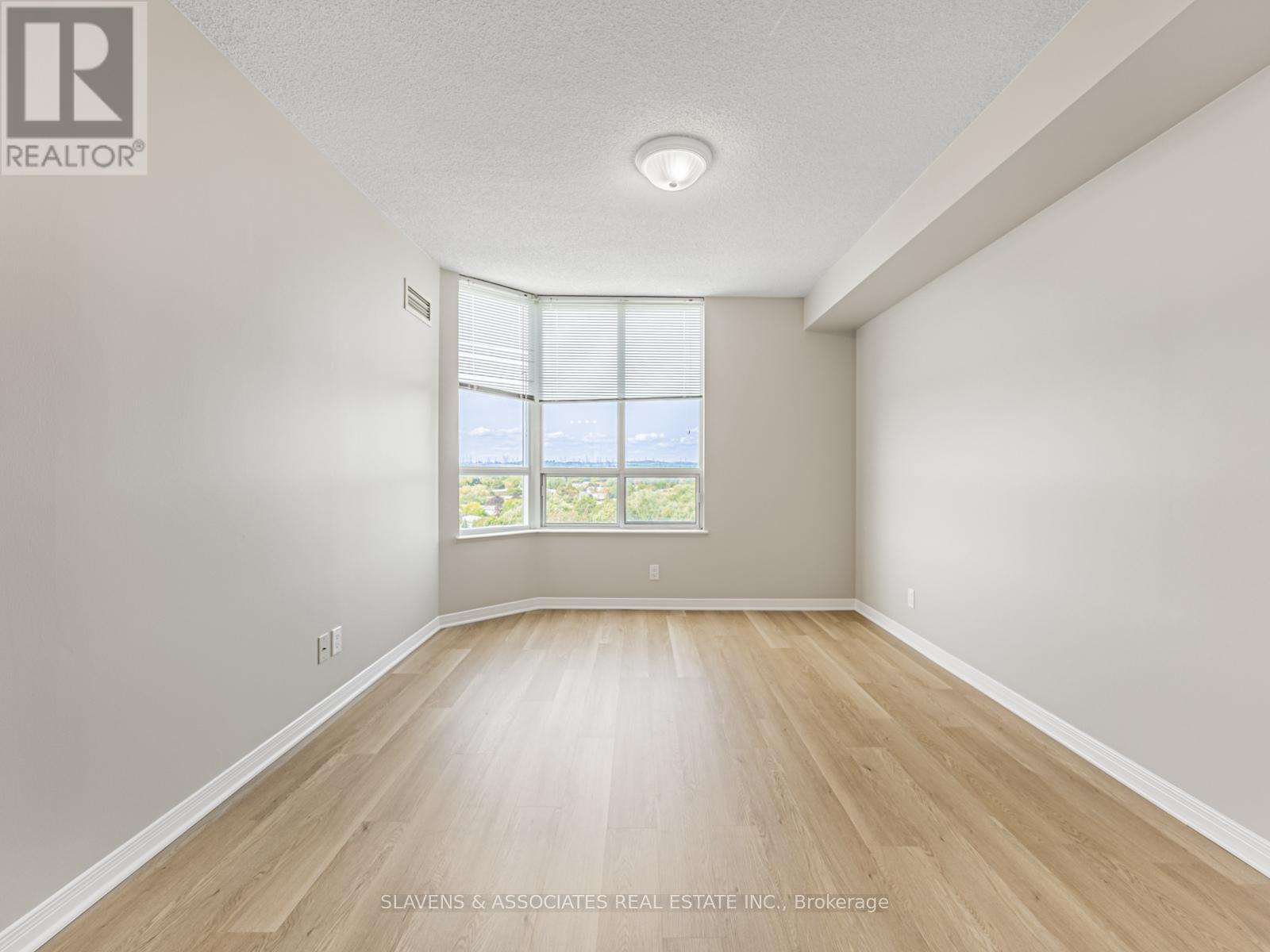 1404 - 1000 The Esplanade Road N, Pickering, Ontario  L1V 6V4 - Photo 19 - E12403612