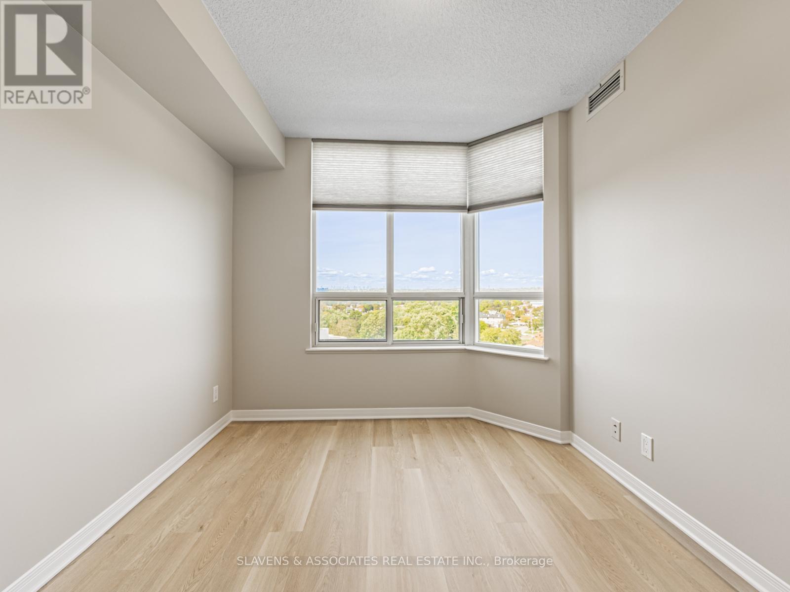 1404 - 1000 The Esplanade Road N, Pickering, Ontario  L1V 6V4 - Photo 24 - E12403612