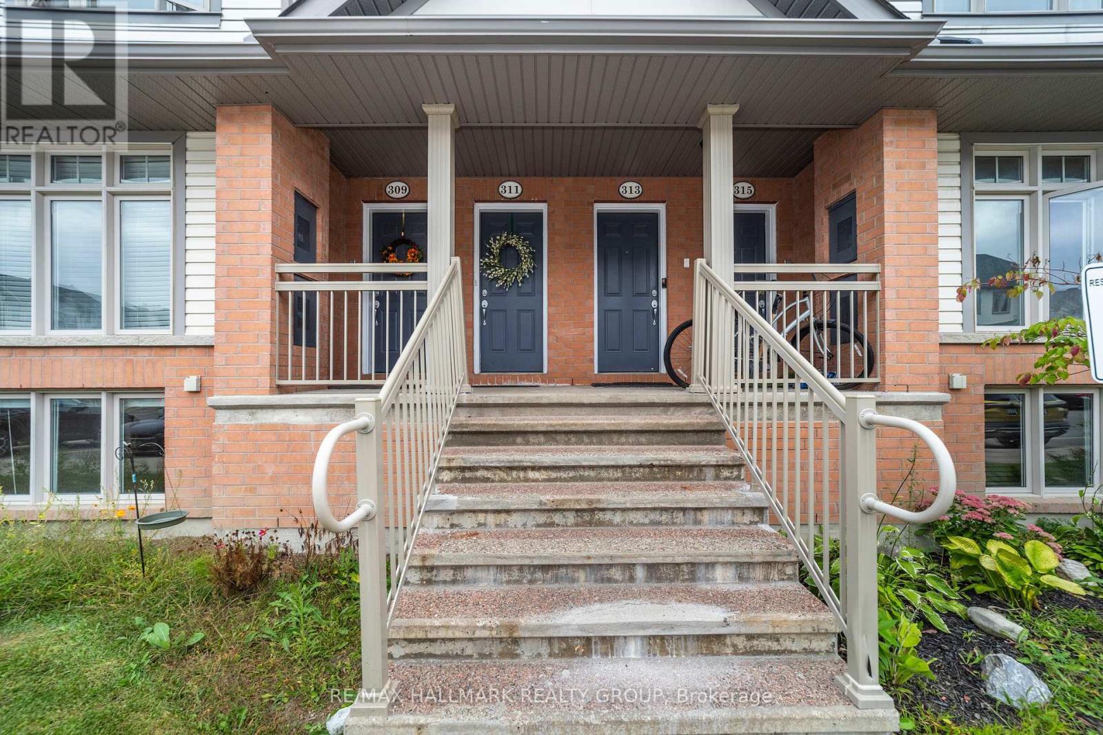 309 Galston Private, Ottawa, Ontario  K1W 0G3 - Photo 1 - X12403731