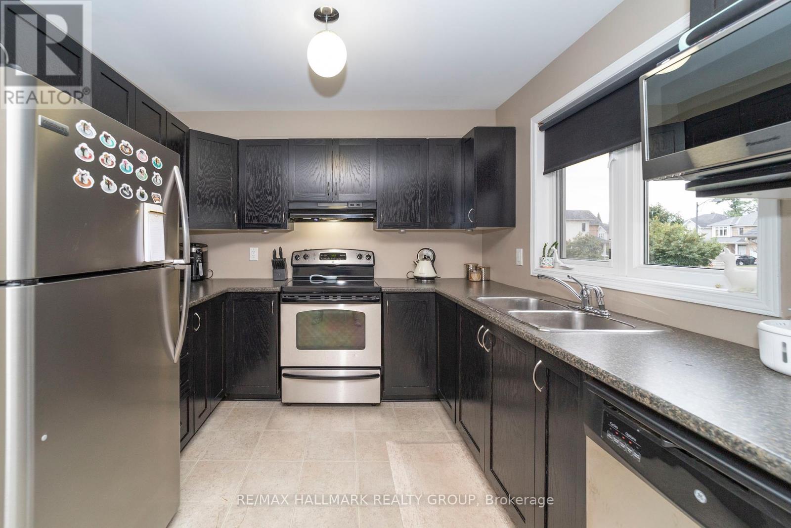 309 Galston Private, Ottawa, Ontario  K1W 0G3 - Photo 9 - X12403731
