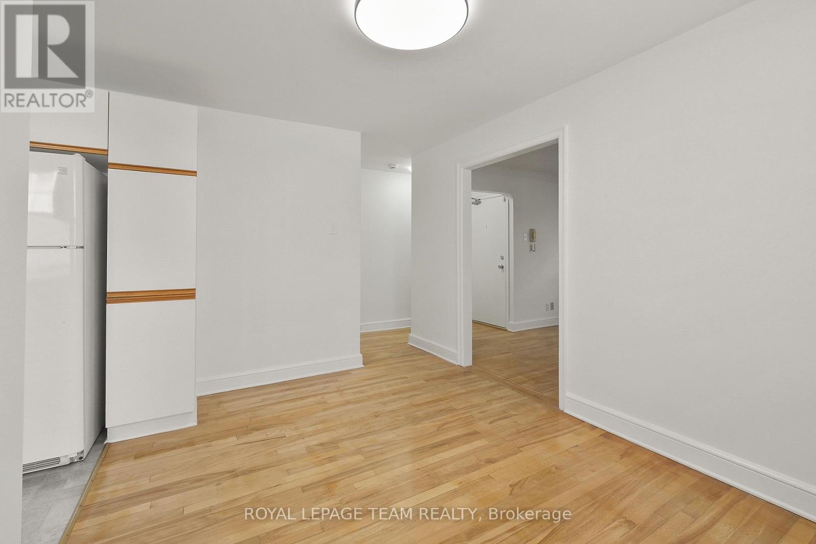 2 - 1089 North River Road, Ottawa, Ontario  K1K 3W1 - Photo 15 - X12403761