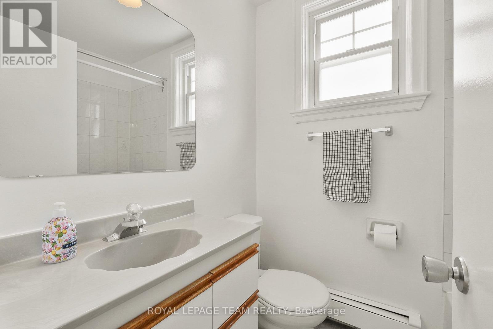 2 - 1089 North River Road, Ottawa, Ontario  K1K 3W1 - Photo 26 - X12403761