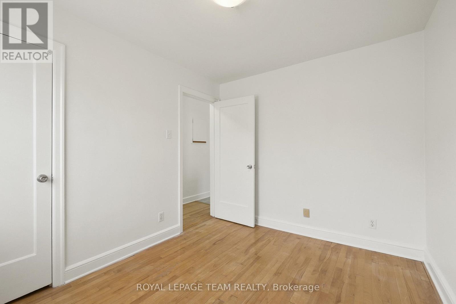 2 - 1089 North River Road, Ottawa, Ontario  K1K 3W1 - Photo 29 - X12403761