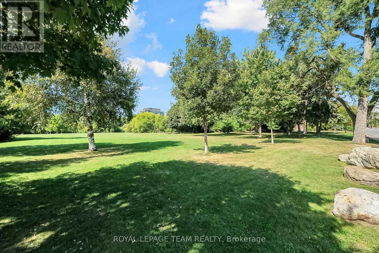 2 - 1089 North River Road, Ottawa, Ontario  K1K 3W1 - Photo 32 - X12403761