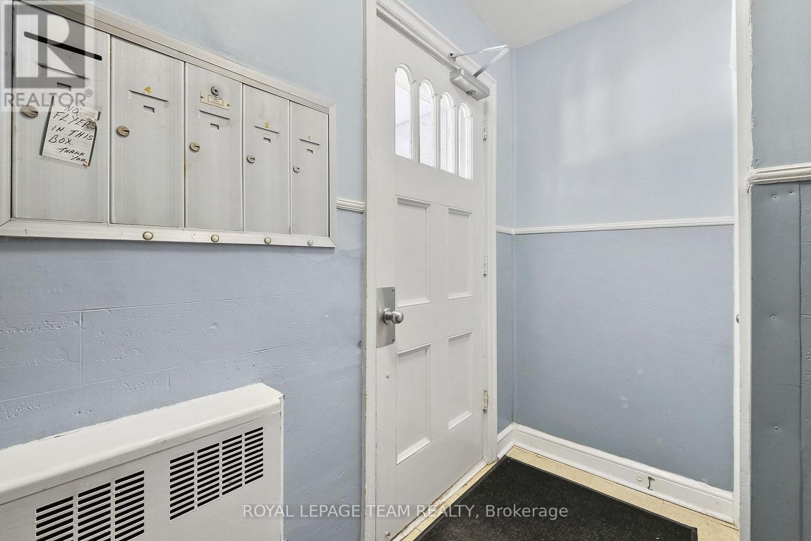 2 - 1089 North River Road, Ottawa, Ontario  K1K 3W1 - Photo 7 - X12403761
