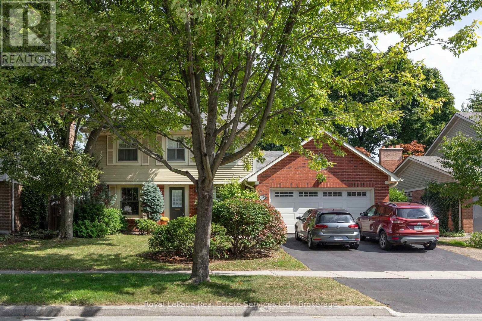 445 Dorland Road, Oakville (Fd Ford), Ontario  L6J 6B3 - Photo 1 - W12403700
