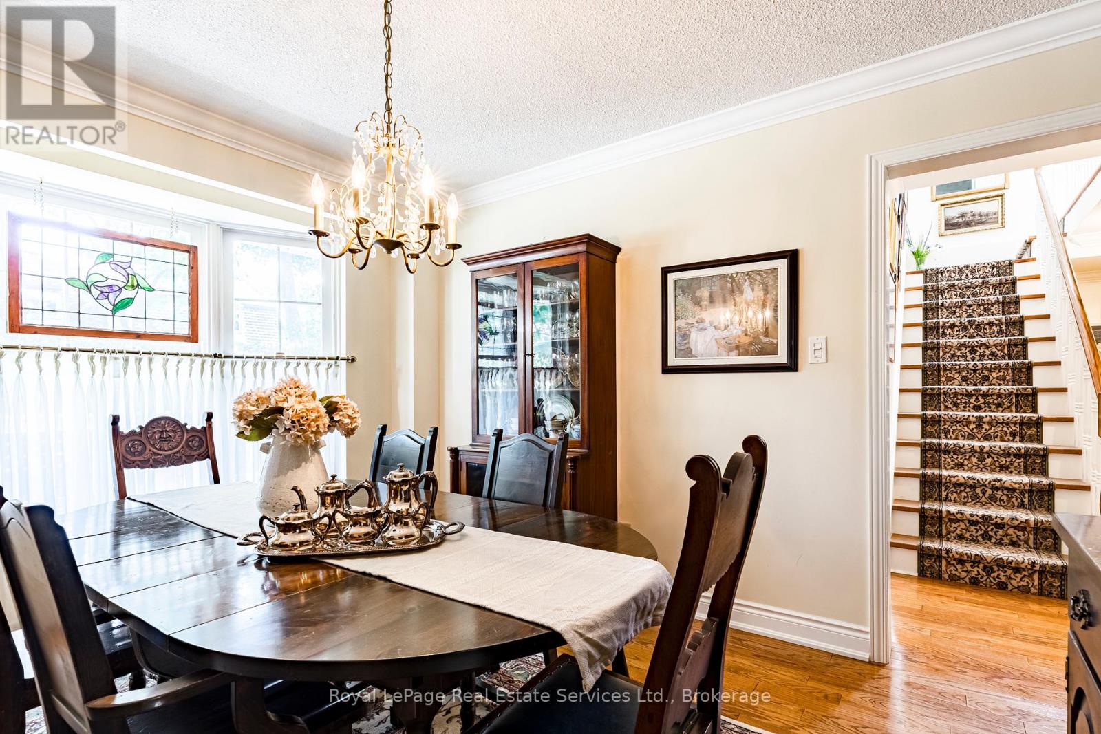 445 Dorland Road, Oakville (Fd Ford), Ontario  L6J 6B3 - Photo 10 - W12403700