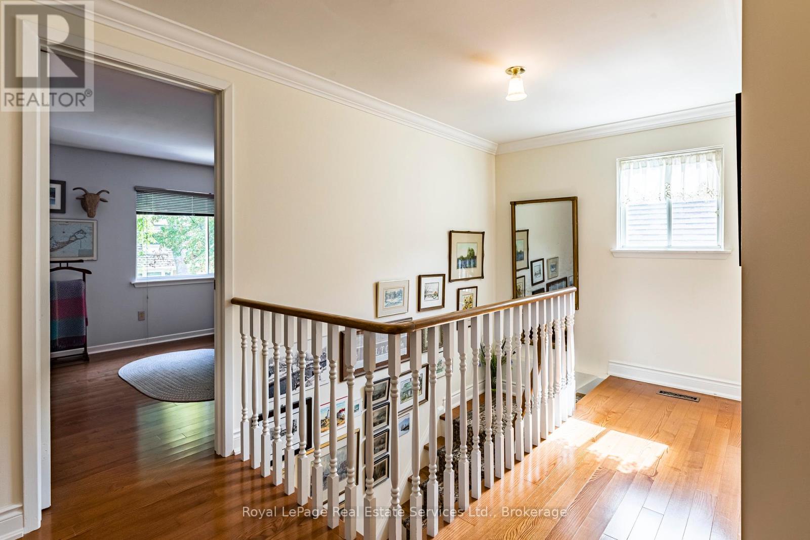 445 Dorland Road, Oakville (Fd Ford), Ontario  L6J 6B3 - Photo 21 - W12403700