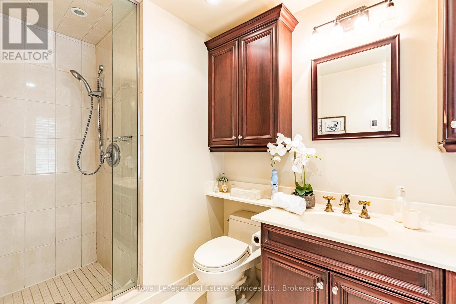 445 Dorland Road, Oakville (Fd Ford), Ontario  L6J 6B3 - Photo 25 - W12403700