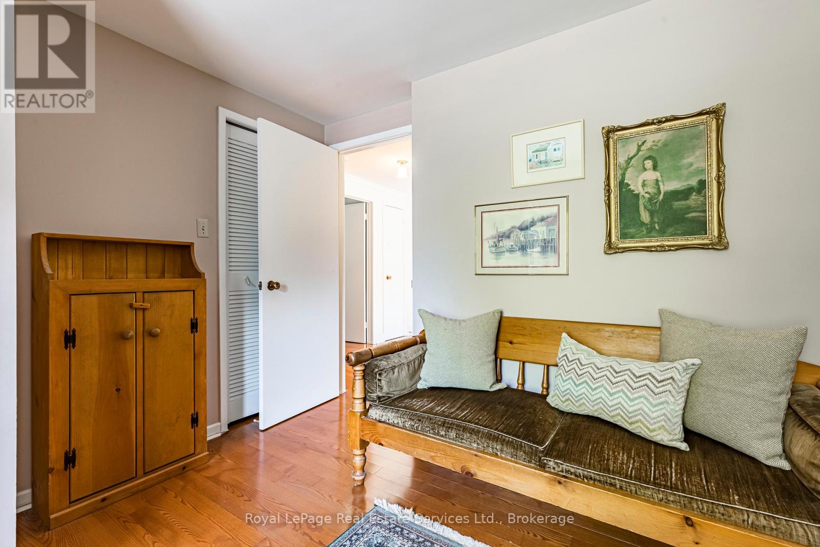 445 Dorland Road, Oakville (Fd Ford), Ontario  L6J 6B3 - Photo 28 - W12403700