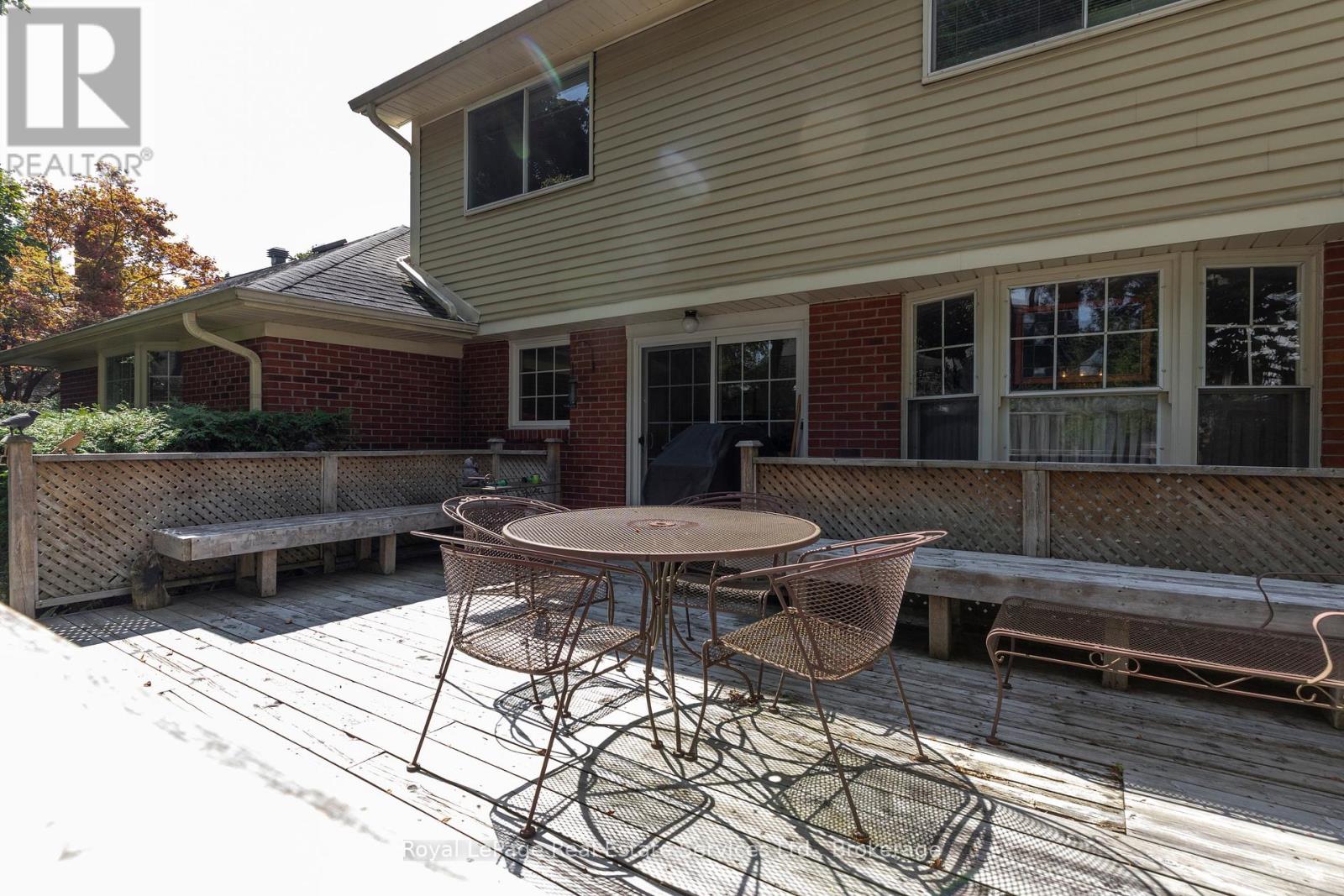 445 Dorland Road, Oakville (Fd Ford), Ontario  L6J 6B3 - Photo 38 - W12403700