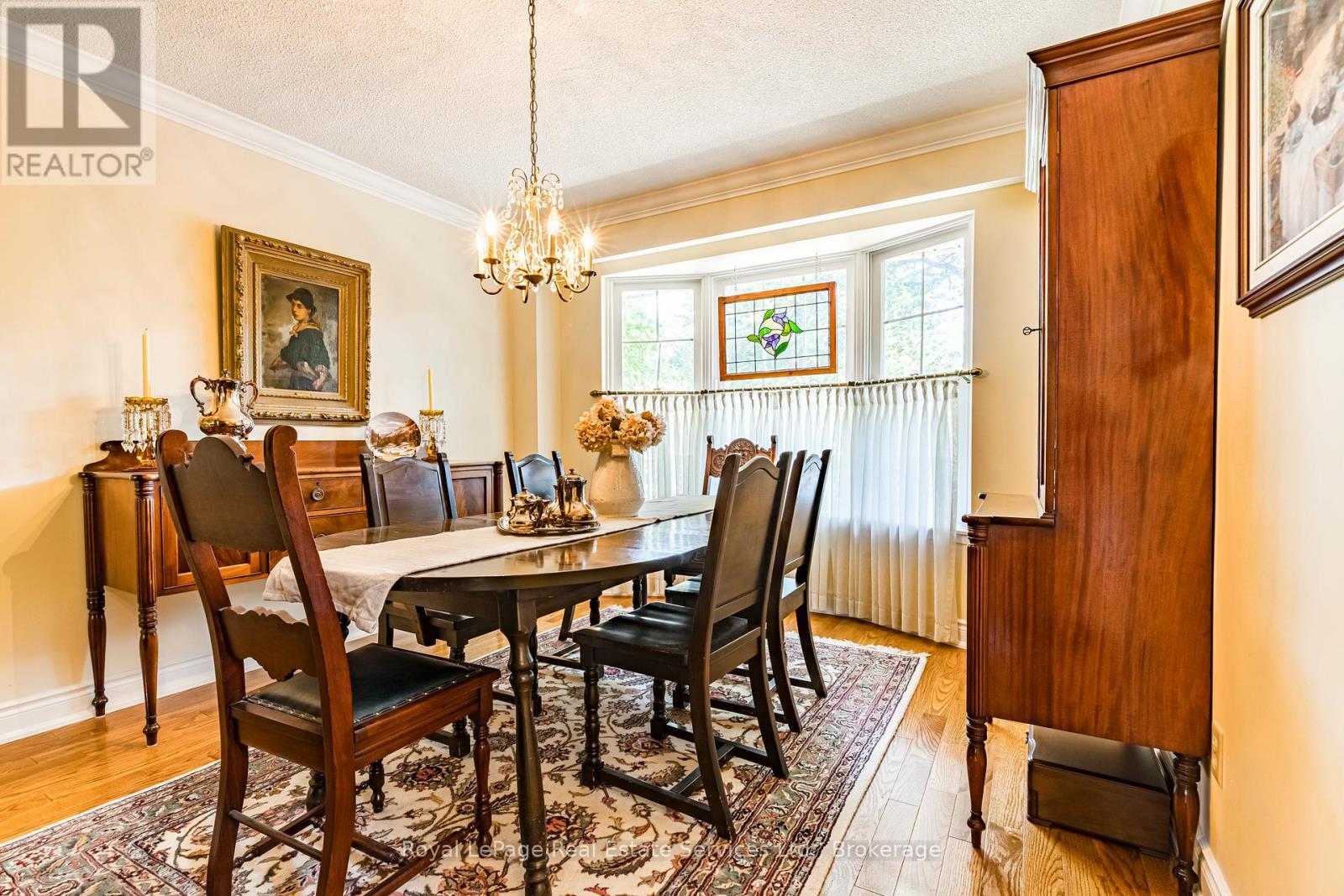 445 Dorland Road, Oakville (Fd Ford), Ontario  L6J 6B3 - Photo 8 - W12403700