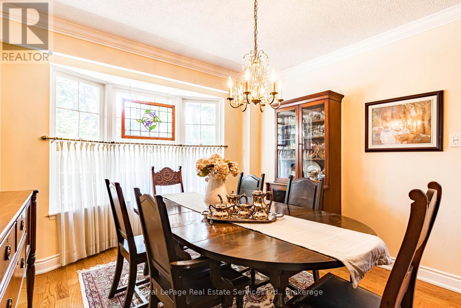 445 Dorland Road, Oakville (Fd Ford), Ontario  L6J 6B3 - Photo 9 - W12403700