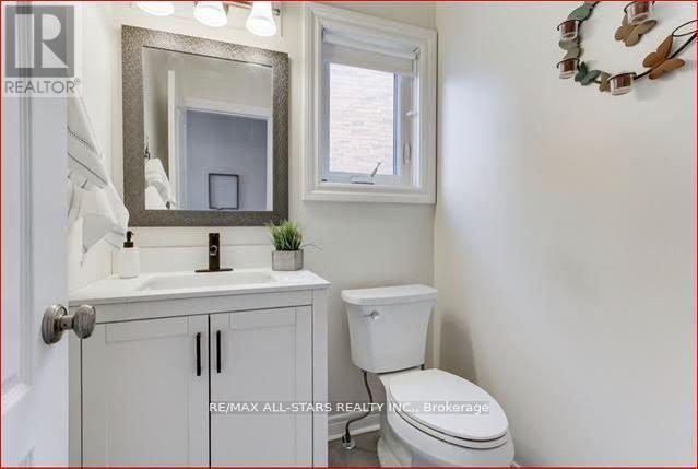 16 James Ratcliff Avenue, Whitchurch-Stouffville (Stouffville), Ontario  L4A 1P2 - Photo 16 - N12328353