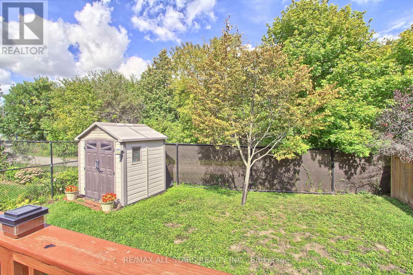 16 James Ratcliff Avenue, Whitchurch-Stouffville (Stouffville), Ontario  L4A 1P2 - Photo 6 - N12328353