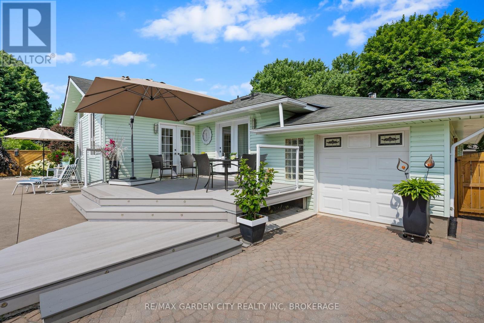 227 Riverview Boulevard, St. Catharines, Ontario  L2T 3N2 - Photo 37 - X12403725