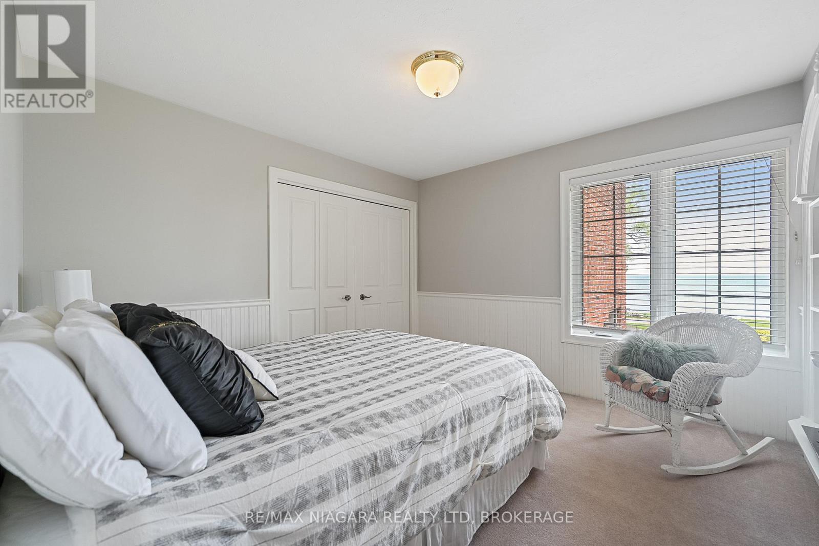 4618 Sandy Cove Drive, Lincoln (Lincoln Lake), Ontario  L0R 1B1 - Photo 21 - X12403786