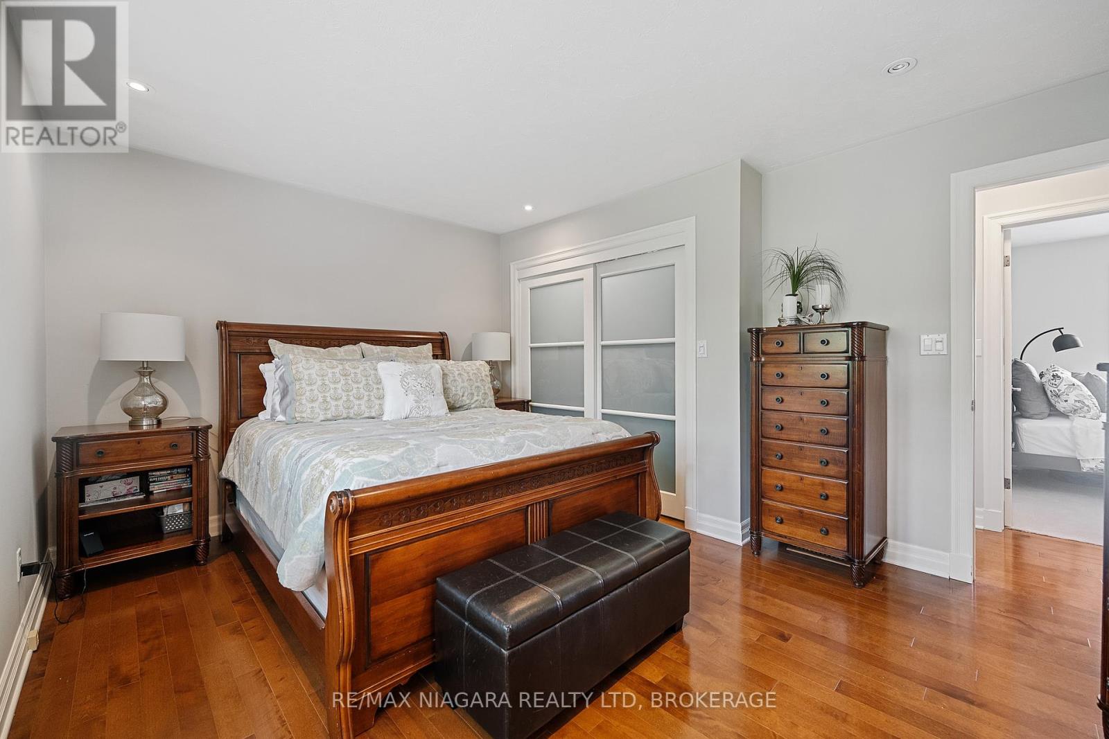 4618 Sandy Cove Drive, Lincoln (Lincoln Lake), Ontario  L0R 1B1 - Photo 22 - X12403786