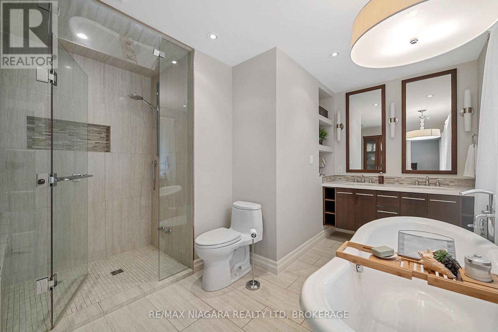 4618 Sandy Cove Drive, Lincoln (Lincoln Lake), Ontario  L0R 1B1 - Photo 23 - X12403786