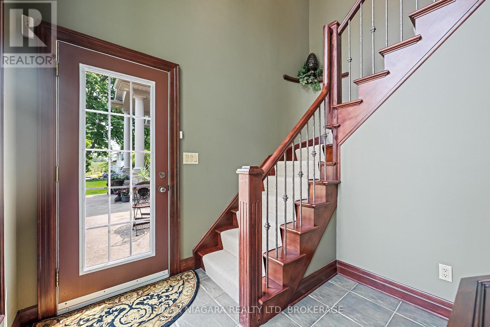 4618 Sandy Cove Drive, Lincoln (Lincoln Lake), Ontario  L0R 1B1 - Photo 31 - X12403786