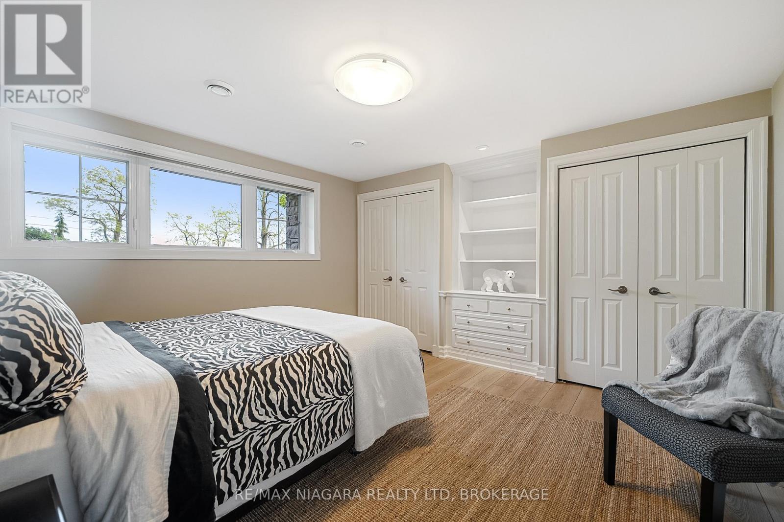 4618 Sandy Cove Drive, Lincoln (Lincoln Lake), Ontario  L0R 1B1 - Photo 37 - X12403786