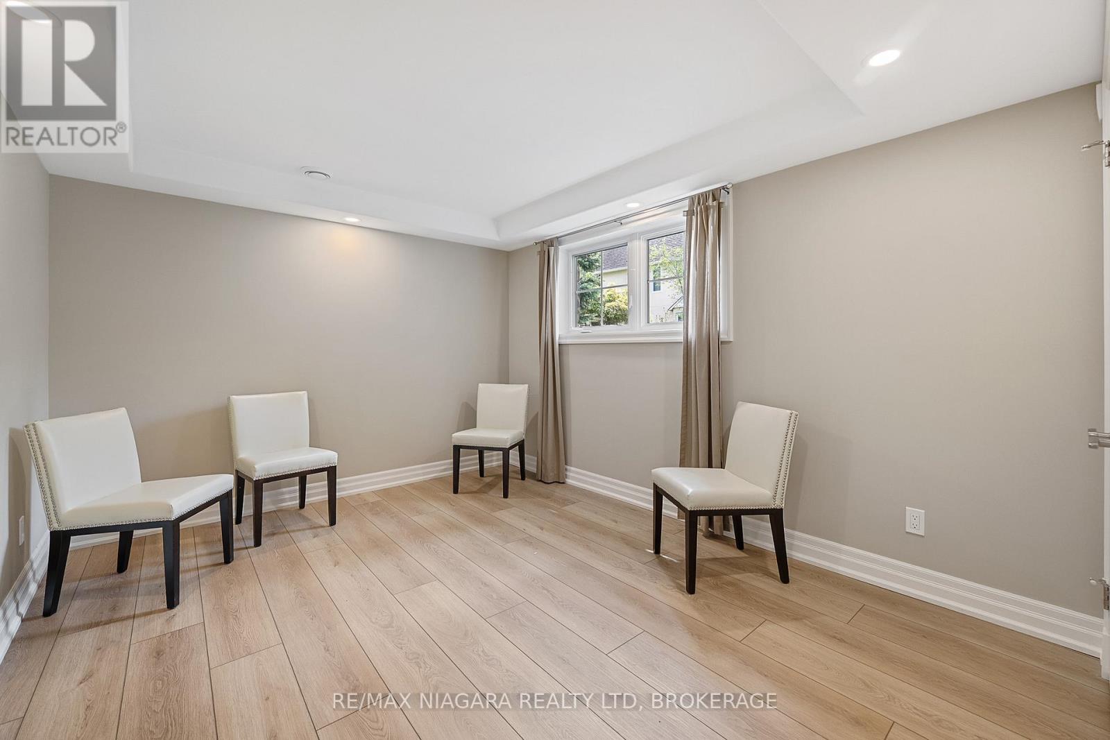 4618 Sandy Cove Drive, Lincoln (Lincoln Lake), Ontario  L0R 1B1 - Photo 38 - X12403786