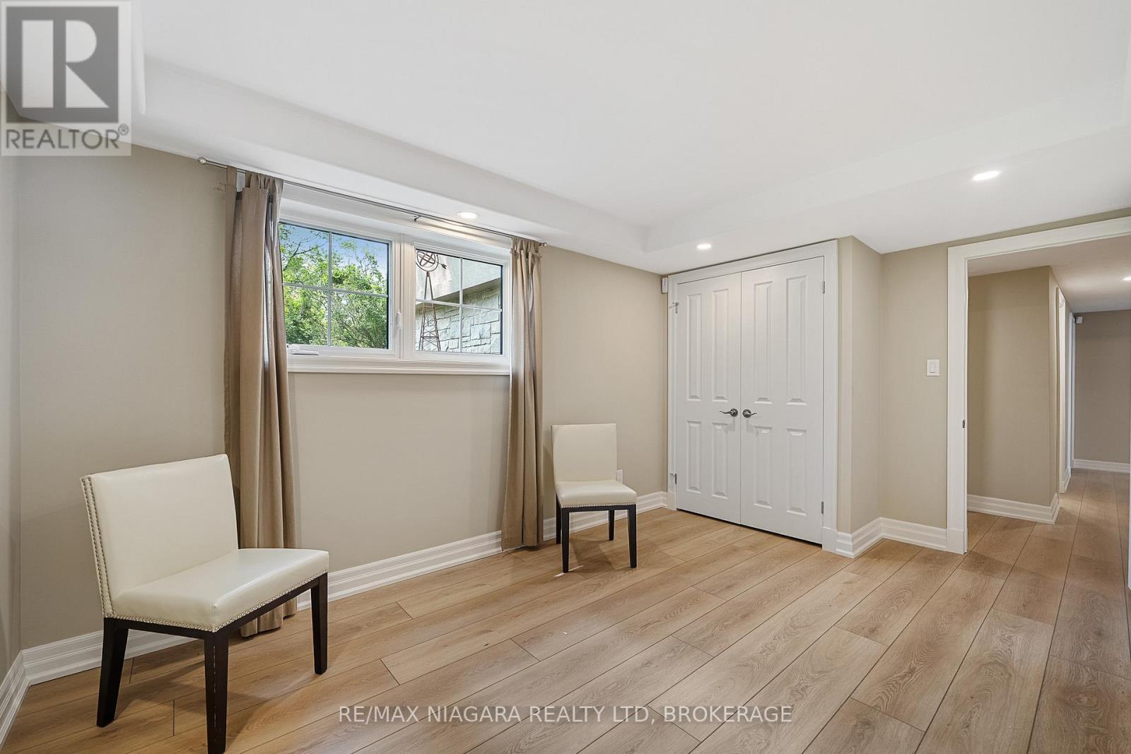 4618 Sandy Cove Drive, Lincoln (Lincoln Lake), Ontario  L0R 1B1 - Photo 39 - X12403786