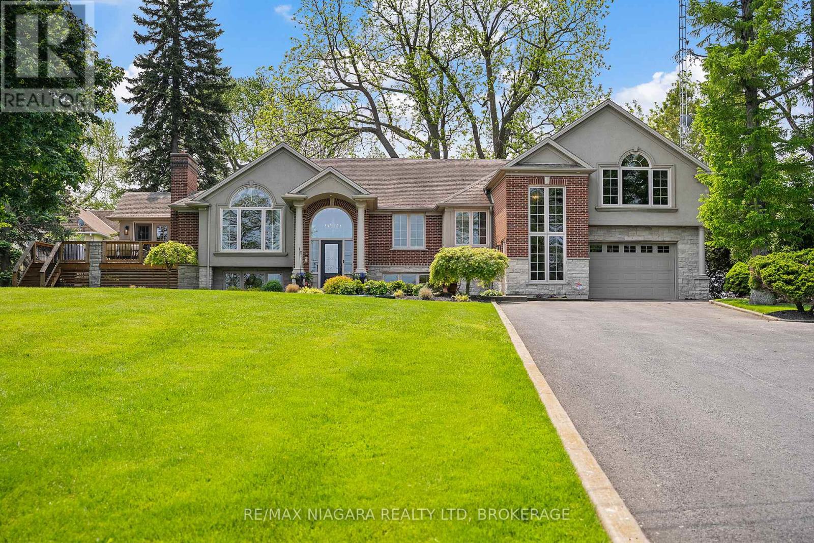 4618 Sandy Cove Drive, Lincoln (Lincoln Lake), Ontario  L0R 1B1 - Photo 5 - X12403786