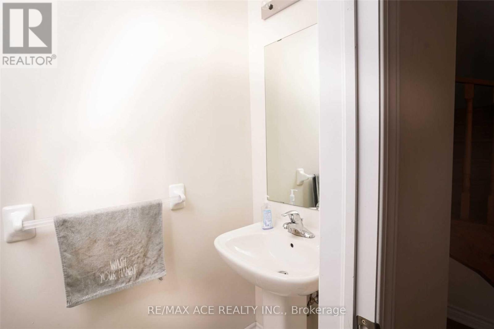 10 Furniss Street, Brock, Ontario  L0K 1A0 - Photo 12 - N12403608