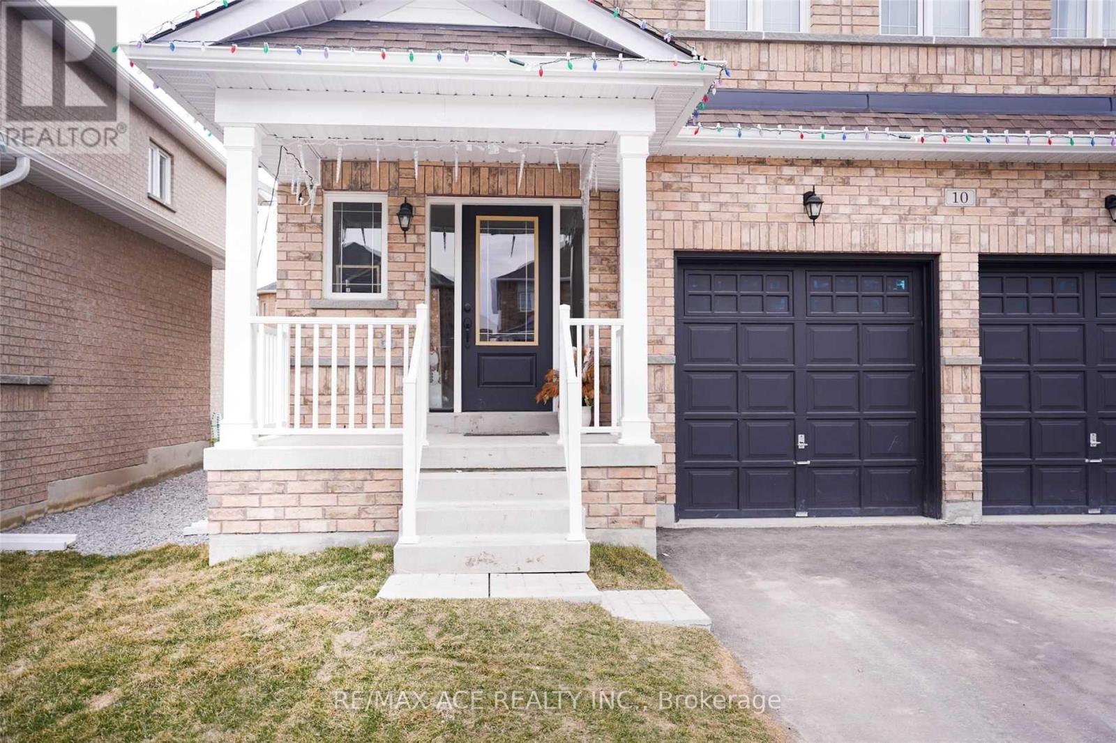 10 Furniss Street, Brock, Ontario  L0K 1A0 - Photo 2 - N12403608
