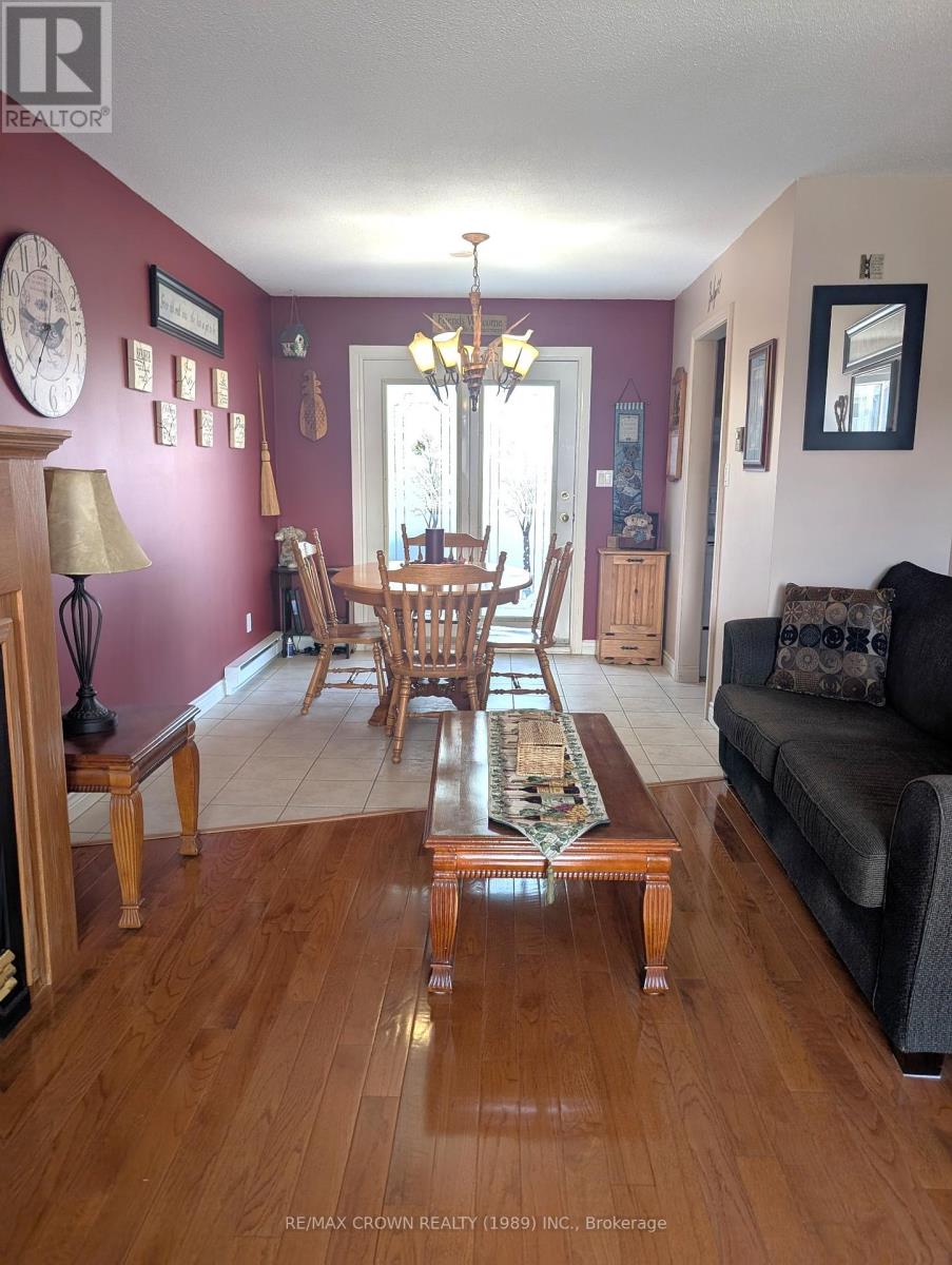 12 Cypress Court, North Bay (College Heights), Ontario  P1B 9G9 - Photo 18 - X12403753