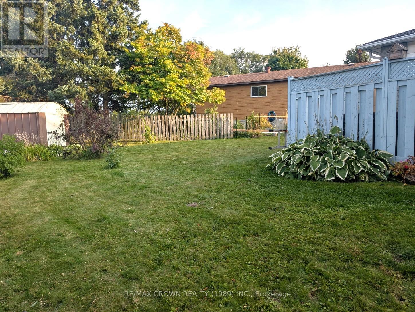 12 Cypress Court, North Bay (College Heights), Ontario  P1B 9G9 - Photo 6 - X12403753